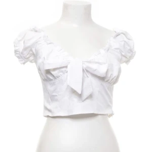 Topp - En jätte fint topp ifrån nakd som är slut såld! Den är i bra skick om ni vill ha flera bilder på så finns det!