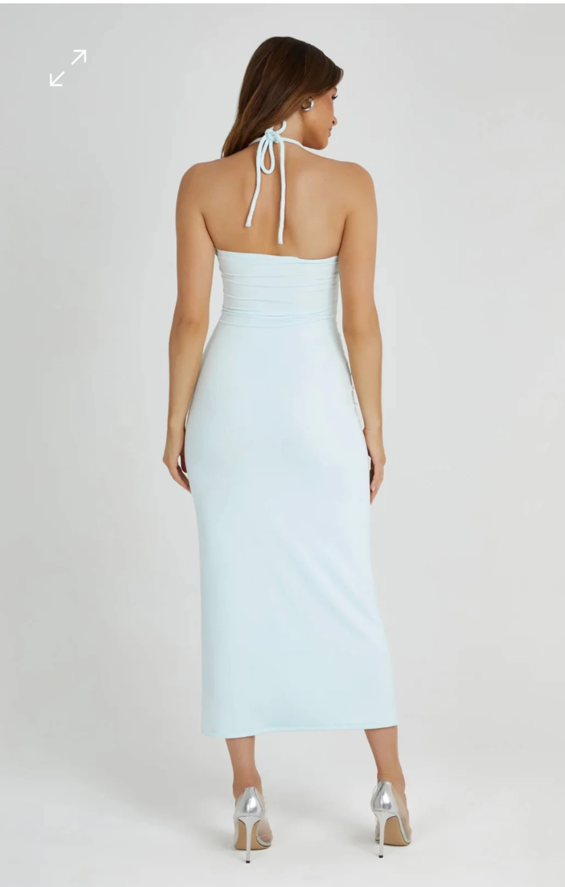 Fin ljusturkos klänning från Meshki - 90