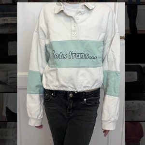 iets frans tröja - Cropped rugby polo från iets frans i bra skick. 