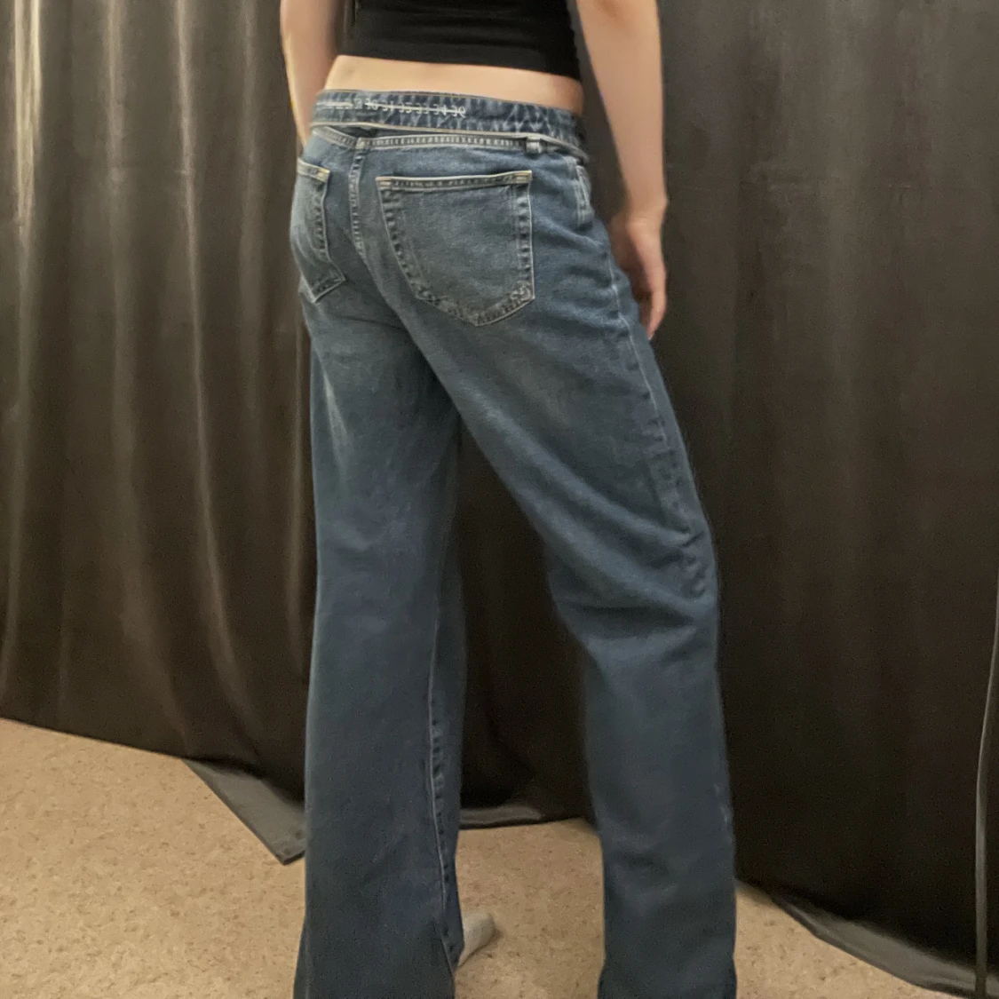 Blå baggyjeans - 90