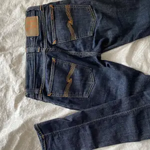Helt oanvända jeans från Nudie Jeans. Nypriset ligger på ca 1200. Säljer då dem inte kommer till användning.