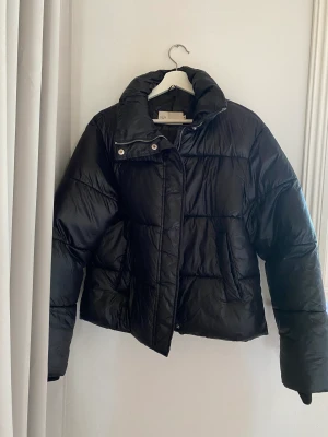 Jacka  - Jacka i storlek 36 från Nally, använd fåtal gånger! 