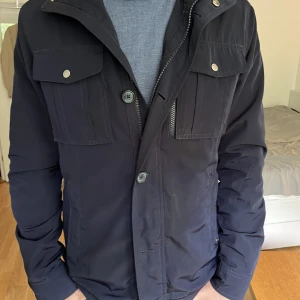 J.Lindeberg baily jacka  - riktigt snygg höstjackan i mycket fint skick   