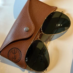 RAY-BAN avistor - Ray-ban Aviator large metal L0205 58014 3N Köpta på synsam (kvitto finns ej) 