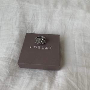 Säljer den här jättefina ringen från Edblad 🤍