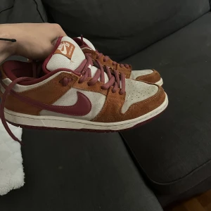 Dunk sb - Feta och as sköna dunks sb. Prisförslag är välkomna. Skriv vid frågor. Köparen står för frakt.