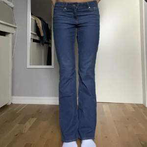Lågmidjade jeans stl 26💗