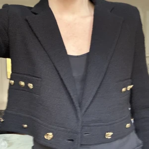 Zara - Kavaj/tröja från Zara. Perfekt skick! 