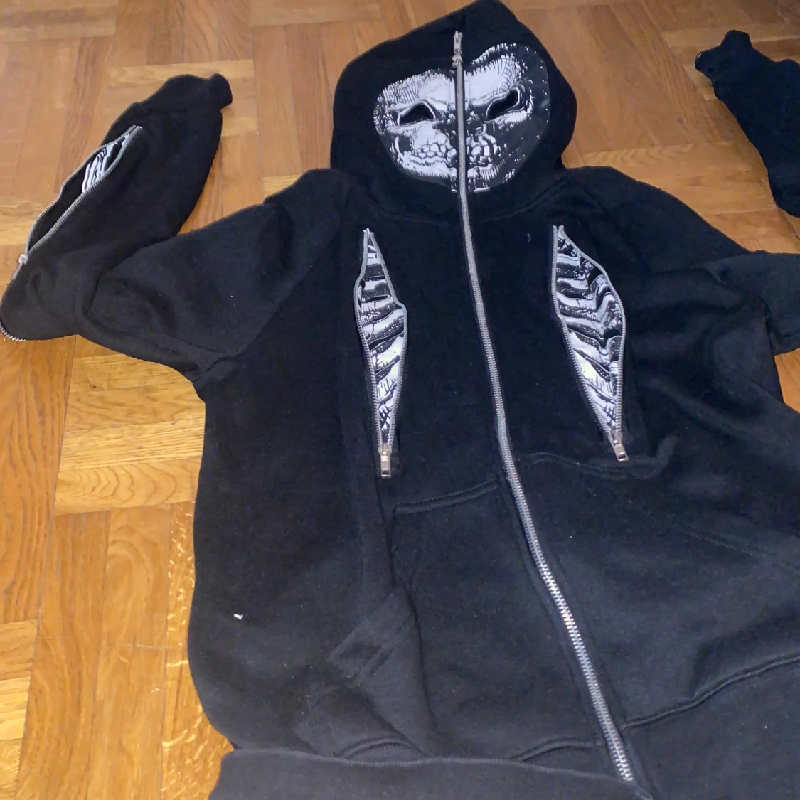 Cool hoodie  - 90