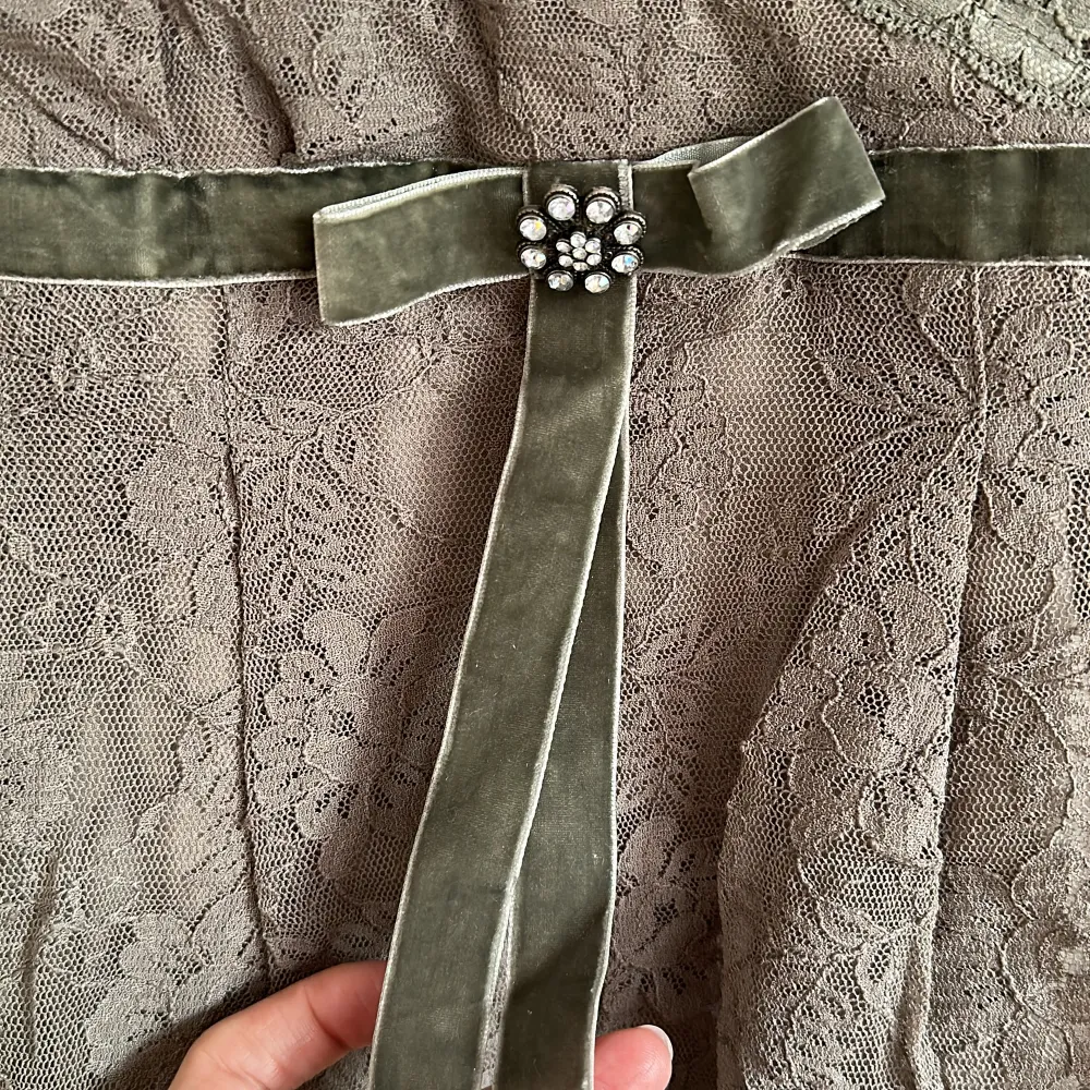 Super Vackert linne, använd 1 gång🤍 felfri ✨xs men s kan nog också ha den 🥰. Toppar.