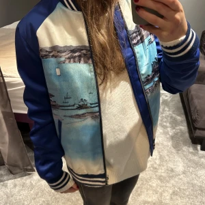 Bomber jacka - En cool bomberjacka, perfekt för höst och vår 