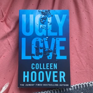 Ugly Love bok Colleen Hoover  - Spännande och populär bok av Colleen Hoover!! I nyskick