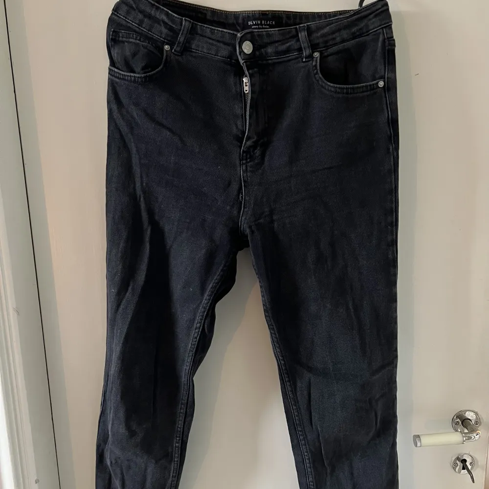 Gråa jeans. Köpta på Chiquelle. Strl 40. . Jeans & Byxor.