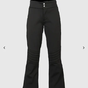 Skidbyxor 8848 altitude - Säljer nu mina skidbyxor då de är för små. De har inga defekter och är som nya. Nypris 1300kr och säljer för 600 men pris kan diskuteras.