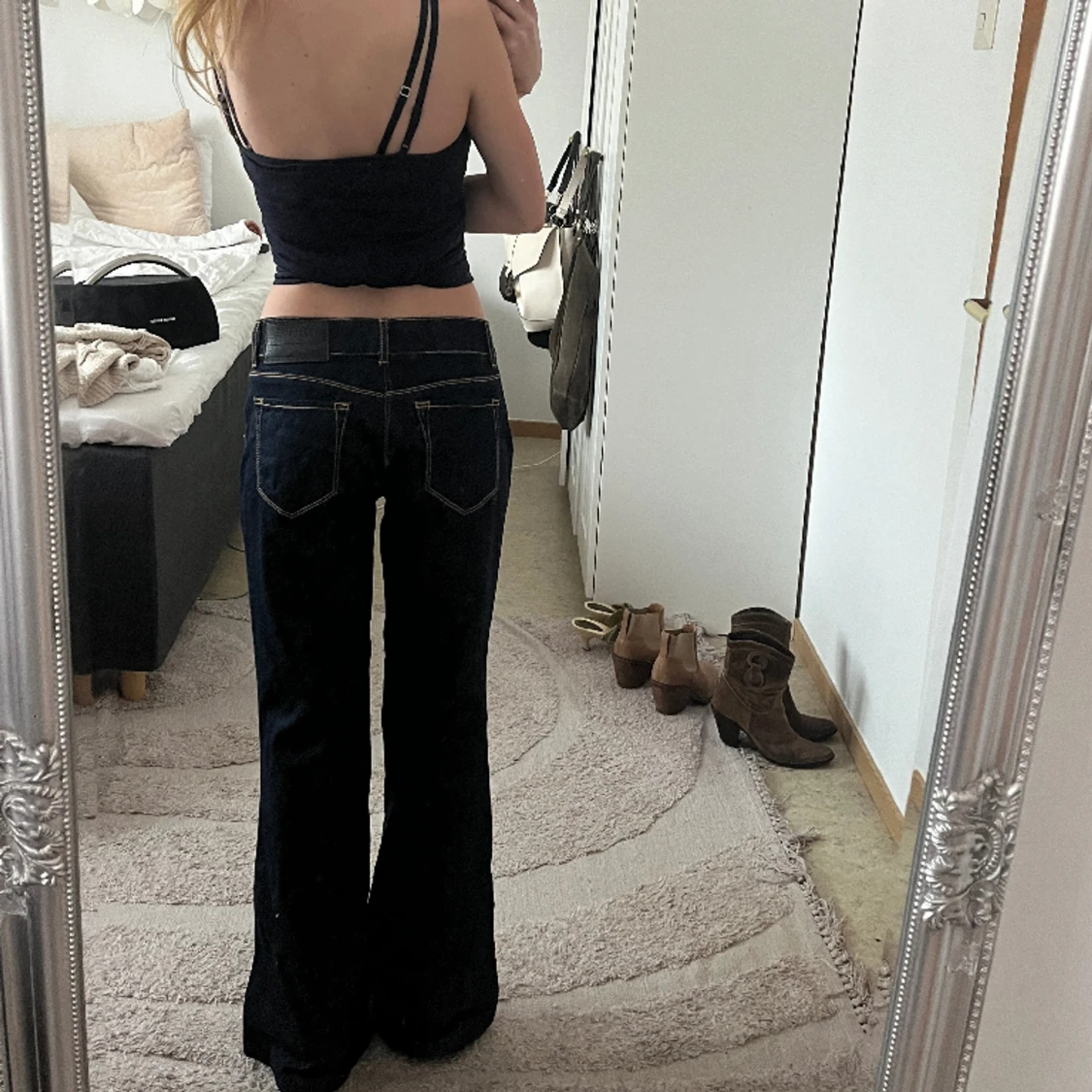 Mörkblå lågmidjade jeans  - 91