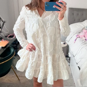 STUDENTKLÄNNING!! - Supersnygg klänning till studenten, passa på nu och köp i tid❤️