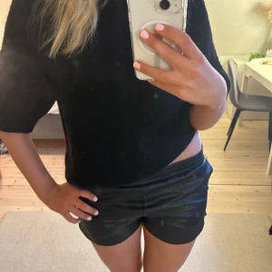 Skinn shorts - Super snygga och stretchiga skinn shorts ❤️