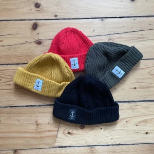 Resteröds mössor - Mössor i olika färger från resteröds, alla 4 för 200 kr 🫶