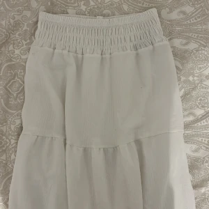 långkjol - Vit långkjol 🤍