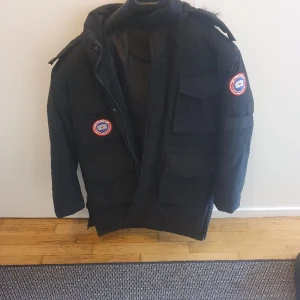 Barn jacka 160cm st s - Bra jacka varm gott skick