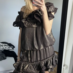 Hmxlanvin  - Skit snygg festlig klänning från hmxlanvin 😍😍😍