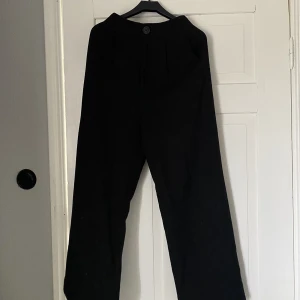 kostymbyxor  - använda fåtal gånger 