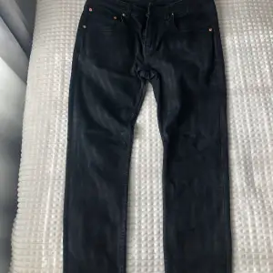 Två par svarta jeans från Lager 157 i topp skick. Ett par kostar 30kr.