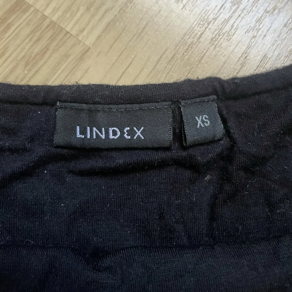 Svart kjol från Lindex i storlek xs. Kjolar.