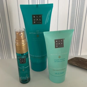 Rituals  - Säljer denna bodylotion, cooling shower gel och en liten body mist, alla i lukten rituals of karma. Säljer de som ett kitt för 200 kr, hör av er om ni är intresserad ( kan tänkas att byta med andra rituals produkter)☺️