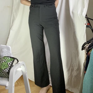 Kostymbyxor - Kostymbyxor i tjockare bomull.   Skicka DM vid frågor. ☆．。･