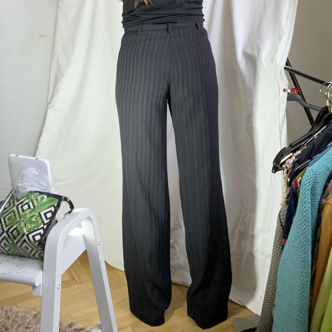 Kritstrecksrandiga kostymbyxor - 90