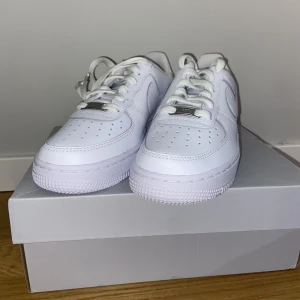 Air Force 1  - Ett fint par dojjor, helt oanvända. 