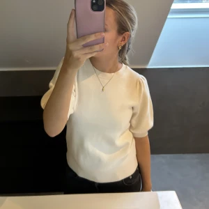 Stickad tröja  - Stickad tröja från vero Moda storlek m 