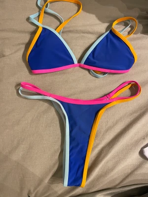 Bikini - Tre olika bikini.  1 set - 30kr 2- 50kr 