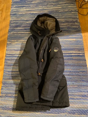 Peak performance XS  - Vinterjacka i nyskick! Köpt på Outlet för 3500.