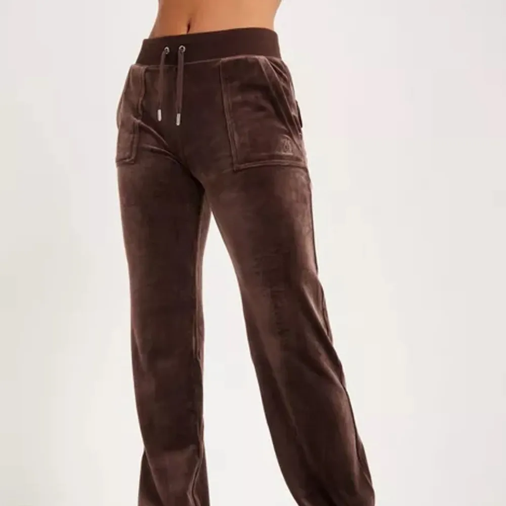 Juicy byxor strl XS i brun, som nya!. Jeans & Byxor.