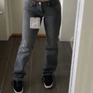 Lågmidjade jeans - Lågmidjade jeans i gott skick! 
