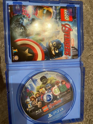 PS4 skiva Marvel spel - Säljer Marvel avengers skiva spel för PS4. Jättebra skick! Kika gärna på mina andra annonser, säljer mycket:! Samfraktar gärna.