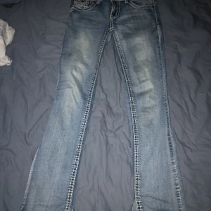 Low waist bootcut jeans - Low waist bootcut jeans köpte på Plick använt få gånger.