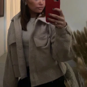 Jacka - Jacka från hm! Storlek L men sitter bra på mig som har s❤️