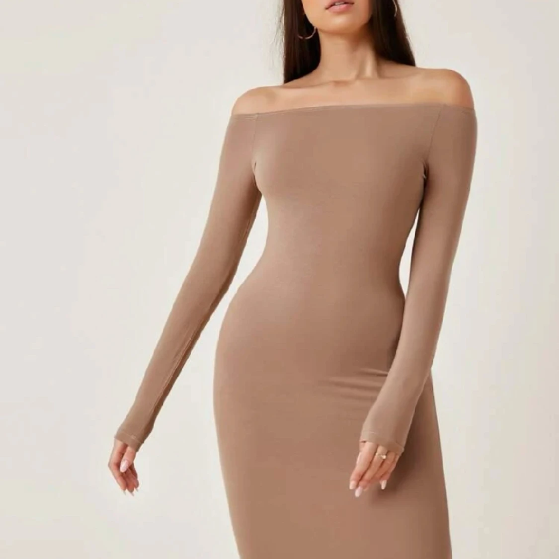 Offshoulder klänning