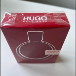 Hugo Boss Woman - Äkta vara. Inköpt på Åhléns city för 720 kr. Fortfarande i plasten.