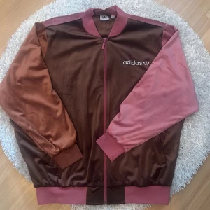 Adidas kofta - Mycket fint skicka