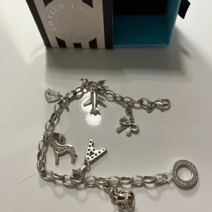 Thomas Sabo - Säljer nu mitt Thomas Sabo armband, bara armband berlockerna ingår inte! Kontakta mig vid fler bilder/ frågor!✨