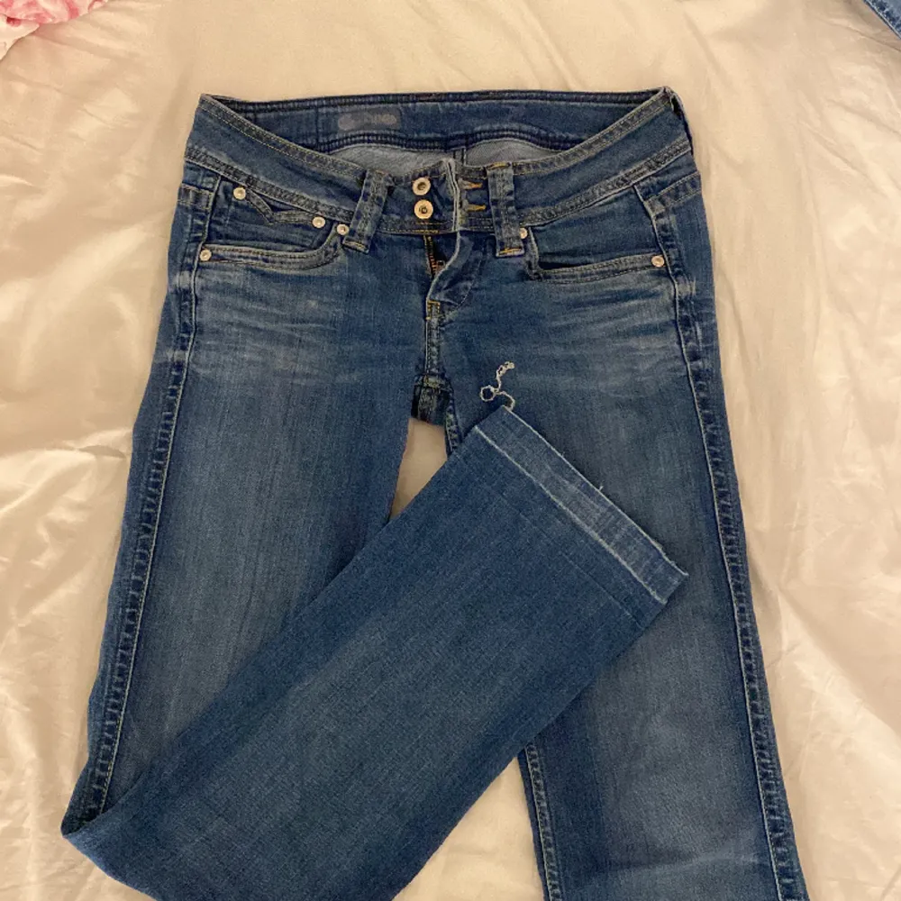 lågmidjade skinny lite flare jeans från pepe jeans. . Jeans & Byxor.