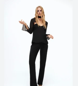 Zara-topp - Jättefin topp/blus från zara! Storlek xs. Mycket bra skick😃