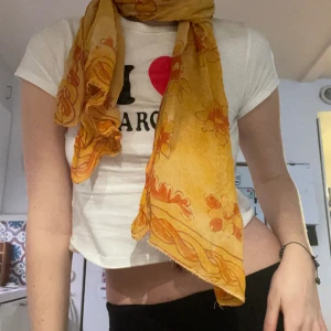 Blommig skarf - Orange blommig skarf 