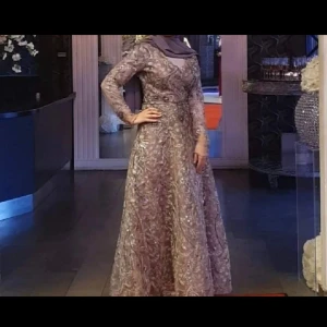 Klänning  - Använda bara 3 timmer