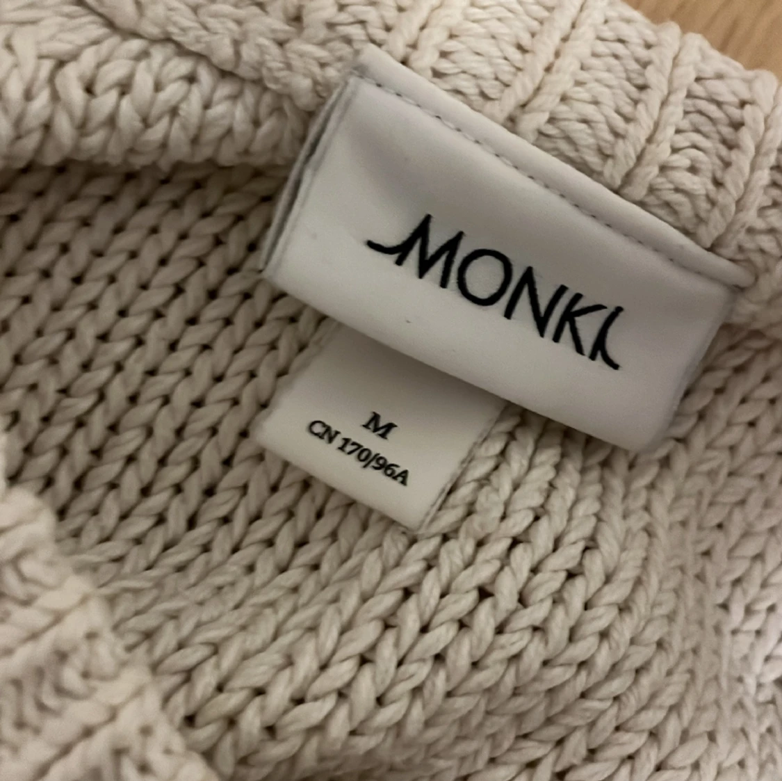 Kabelstickad sweater  - 91