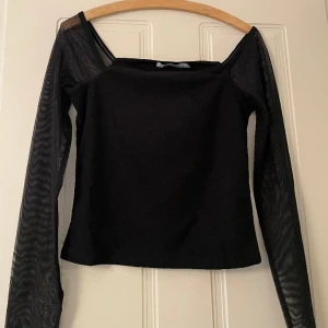 Offshoulder topp - Fin fest topp från NA-KD💓